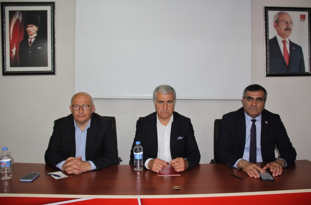  CHP’li vekiller Erzincan’da partililerle buluştu